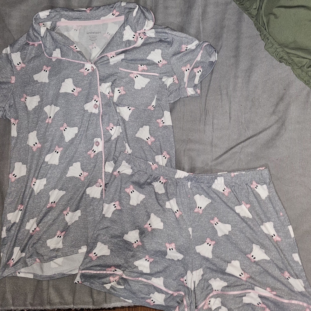 Gray And Pink Ghost W/Bows Pajamas